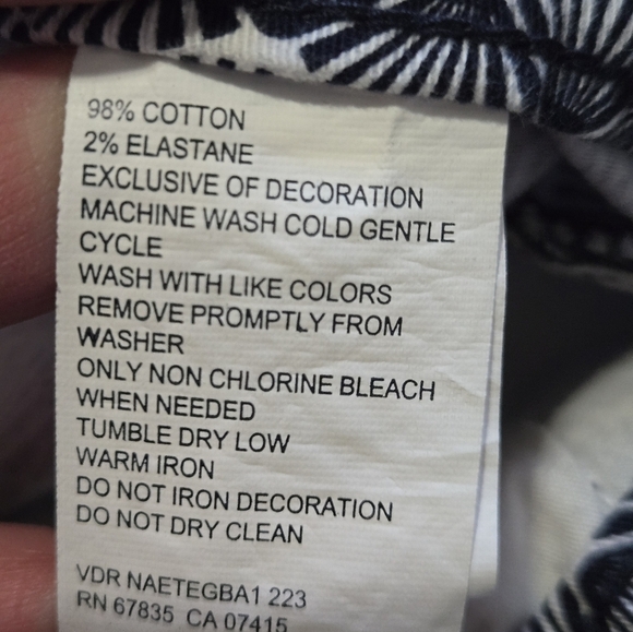 NAUTICA Navy And White Fan Patterned Cotton Shorts. Size 12 - Picture 13 of 13